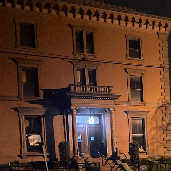 Welcome to Salem - Picture 11 of 16